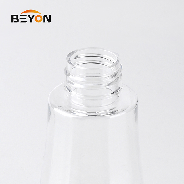 Wholesale Chinese manufacturer Customization Cosmetics Small Mist Frost 50Ml 80ML 100 ML Plastic Bottles With Spray